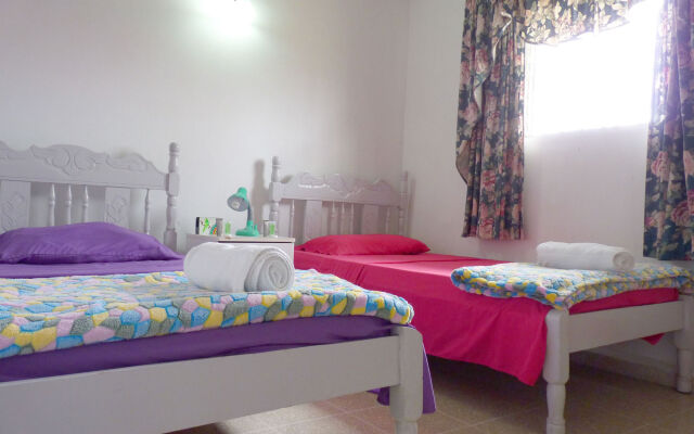 Autana Bed and Breakfast - Hostel