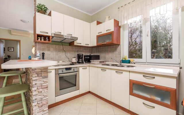 Nice Apartment in Rab With Wifi and 2 Bedrooms