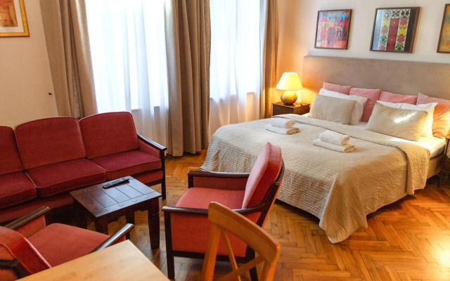 Lounge Apartments
