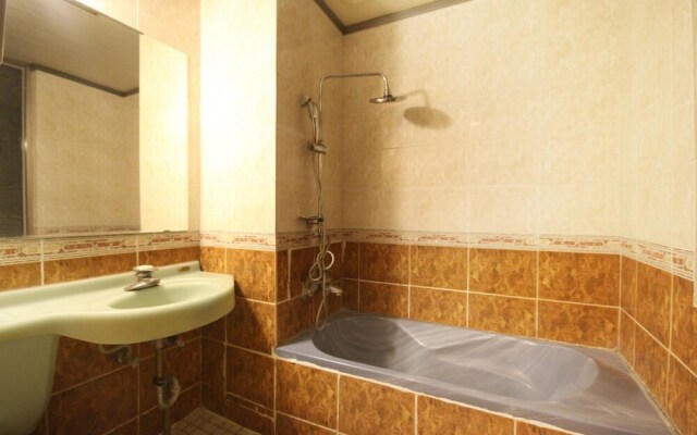 Jeonju Sanjeong-Dong Taegeuk