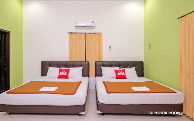 ZEN Rooms B Walk Batu