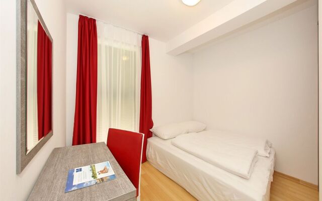 Falkenstainer Apartments Pertcane