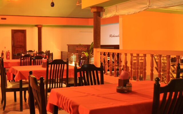 Yellow Rehendhi Inn