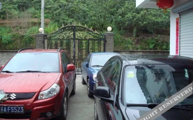 Shendu Canglongwan Hostel