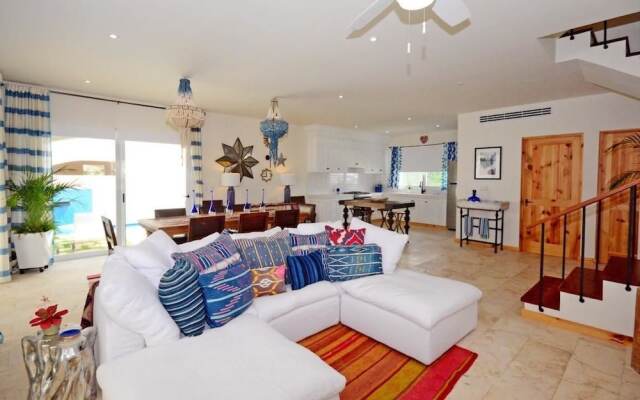 Casa la Mera Mora by Skyrun