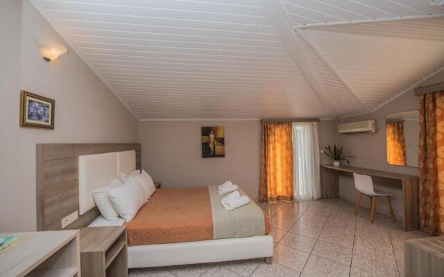 Planos Beach Hotel