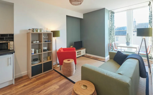 Host Stay Abbey Nest