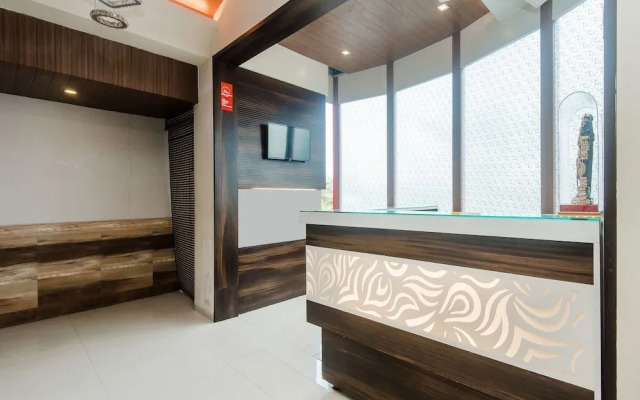 OYO 11747 Hotel Sai Comforts