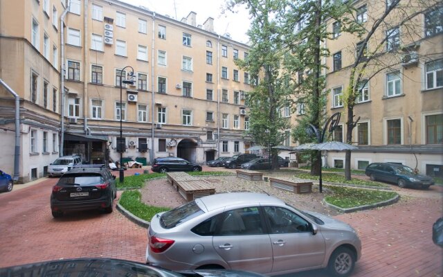 Studiya Na Moike 42 Apartments