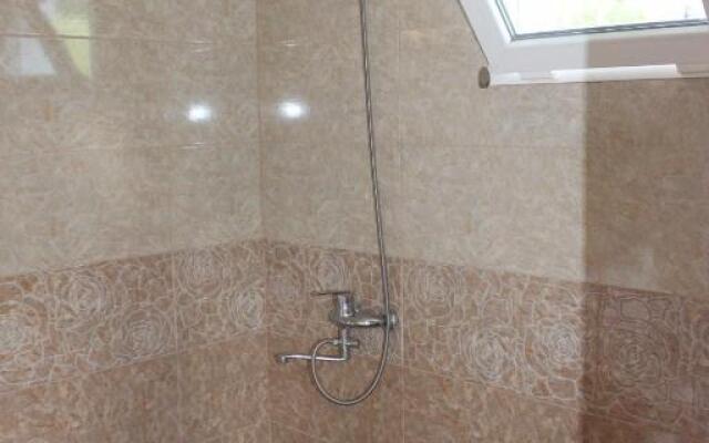 Travel Inn House Mestia • მოგზაურის სახლი