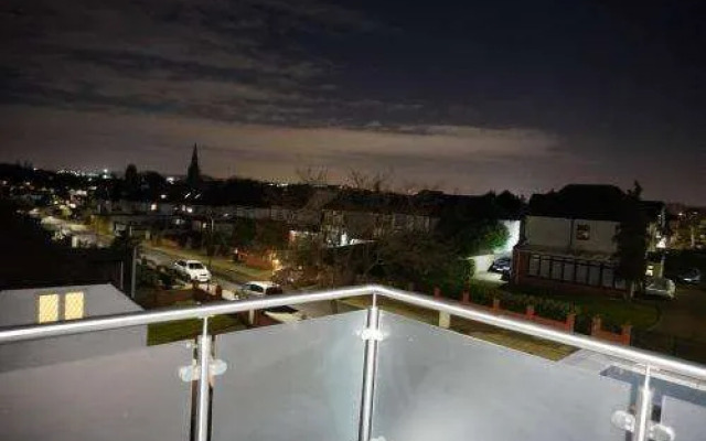 Queens Luxury Apartments