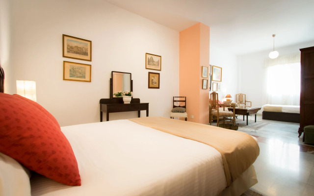 Holidays2Malaga Train Station Area Apartments