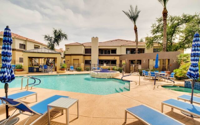 12 Mi to Old Town: Condo w/ Pool & Balcony!
