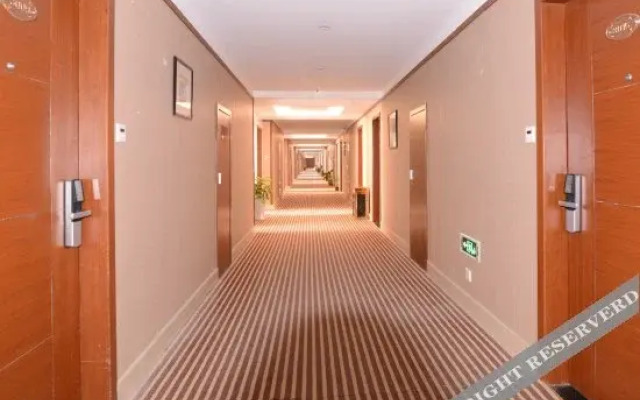 Tianjia Holiday Hotel (Nanjing Tianyin Avenue Metro Station Store)