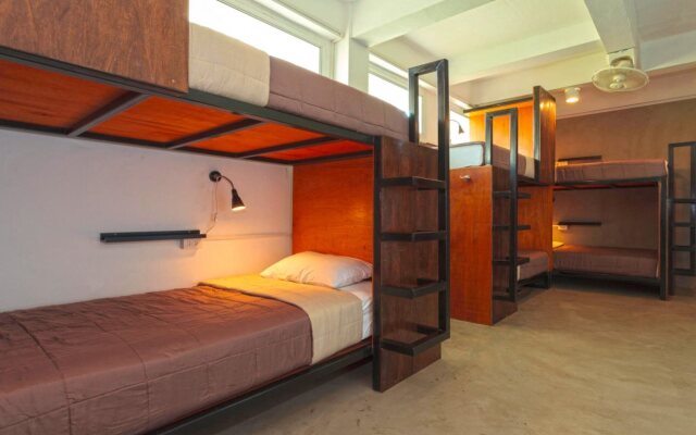 Kama Bangkok - Boutique Bed & Breakfast - Hostel