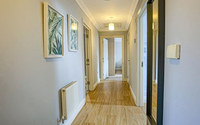 Executive Monkston Apartment