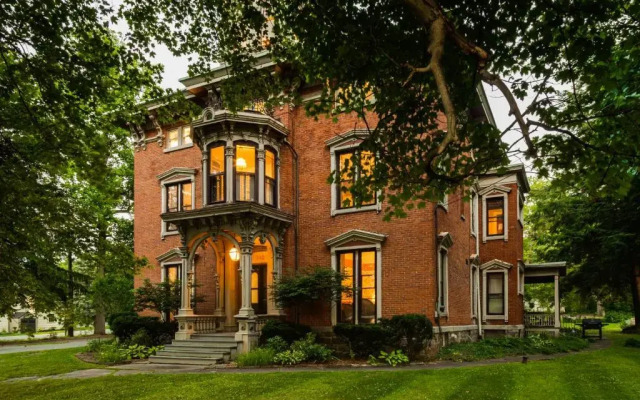 Rosemont Inn Bed & Breakfast