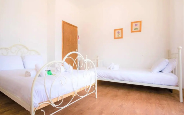 Charming 4-bed, Pet Friendly House in Liverpool