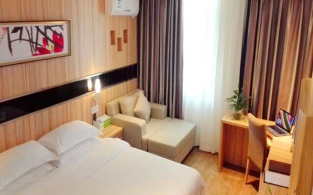 Vatica Guangdong Shenzhen Longhua Qinghu Metro Station Hotel