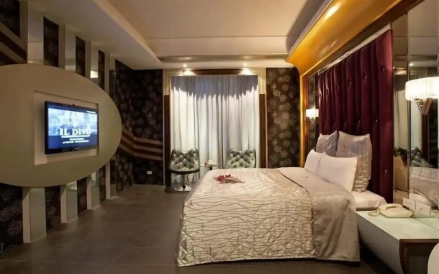 Love Star Motel