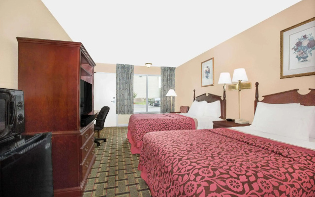 Days Inn by Wyndham Meridian