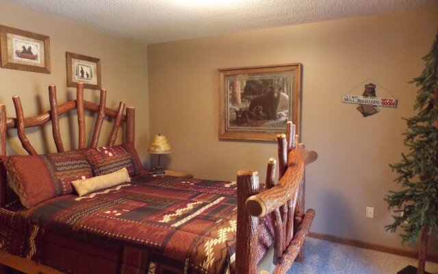 Wandering Bear Lodge by RedAwning