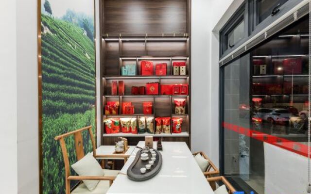 Hua Zhu Shantou Haiqin Bay Homestay Hotel