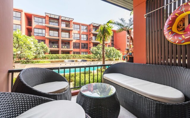 Bluroc Hua Hin by FavStay