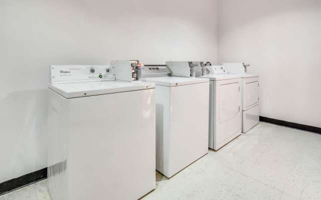 Motel 6 Cleburne, TX