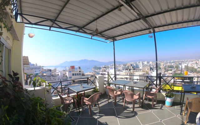 Hotel Kesar Palace