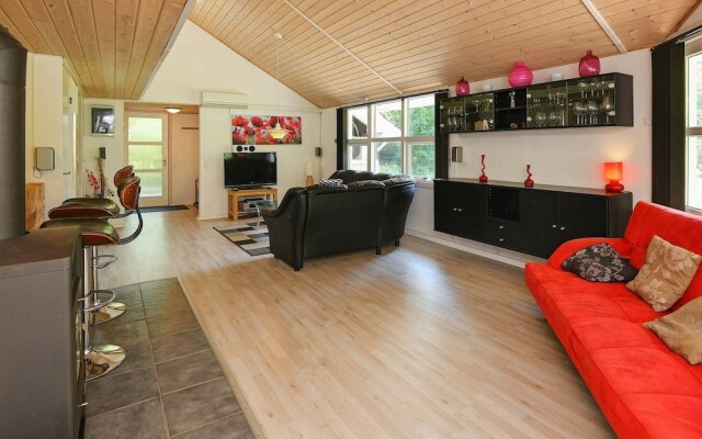 Sprawling Holiday Home With Sauna at Norre Nebel