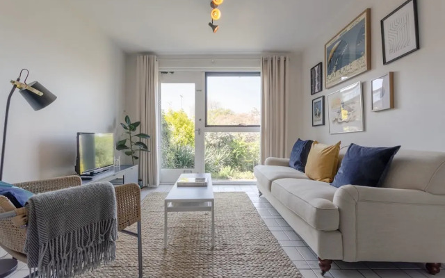 Amazing 2 Bedroom House in Putney