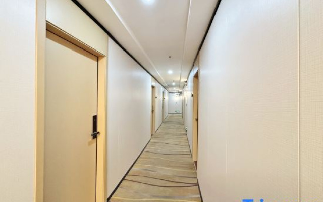Yueyang Hostel