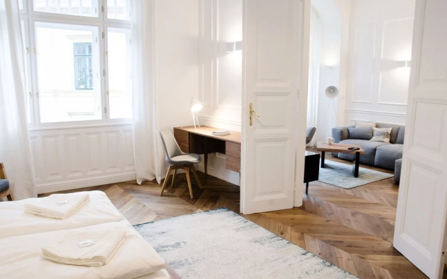 Luxury Apartment by Hi5 - FehÃ©rhajÃ³ Suite