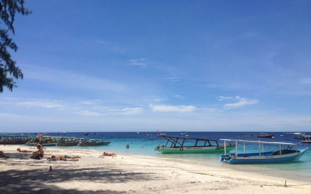 Warna Beach Hotel - Hotel in Gili Trawangan - Photo 4