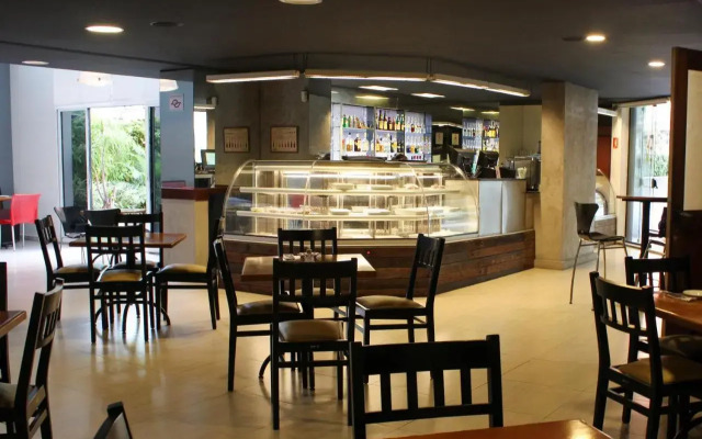 Sampa House