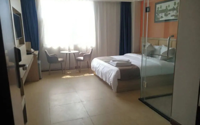 Paci Hotel