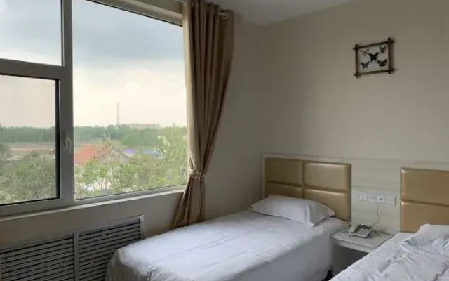 Feixian Youyun Hotel