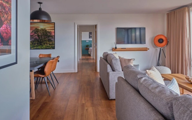 Valley View 3 Bedroom Lodge 2