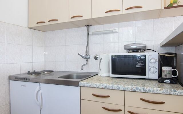 Apartments and Rooms Nikol