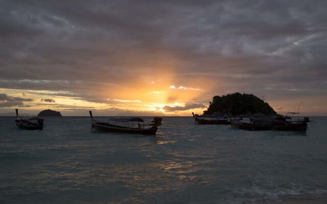 Mali Resort Sunrise Beach