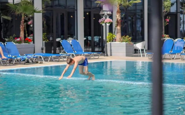 Tanushaj Beach Resort