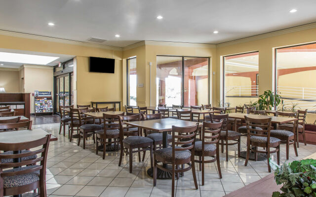 Regency Inn & Suites New London, Mystic