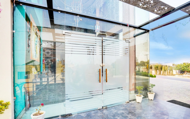 Collection O Surya Enclave Formerly Aroma Regency