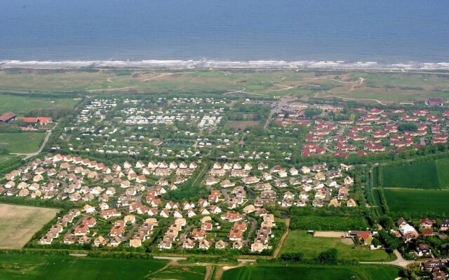 Bungalow in Zeeland Near Sandy Beaches