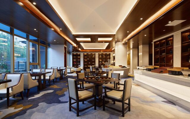 Fu Rong Ge Hotel
