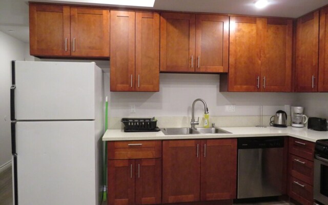 Fully Furnished Apartments near CSUN