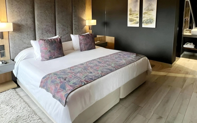 Ramada Plaza by Wyndham Tucuman