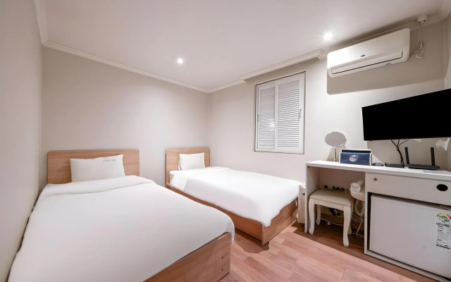 Hotel Mini