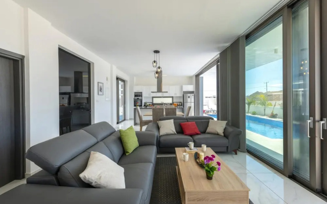 Protaras Royal Pearl Villa 7
